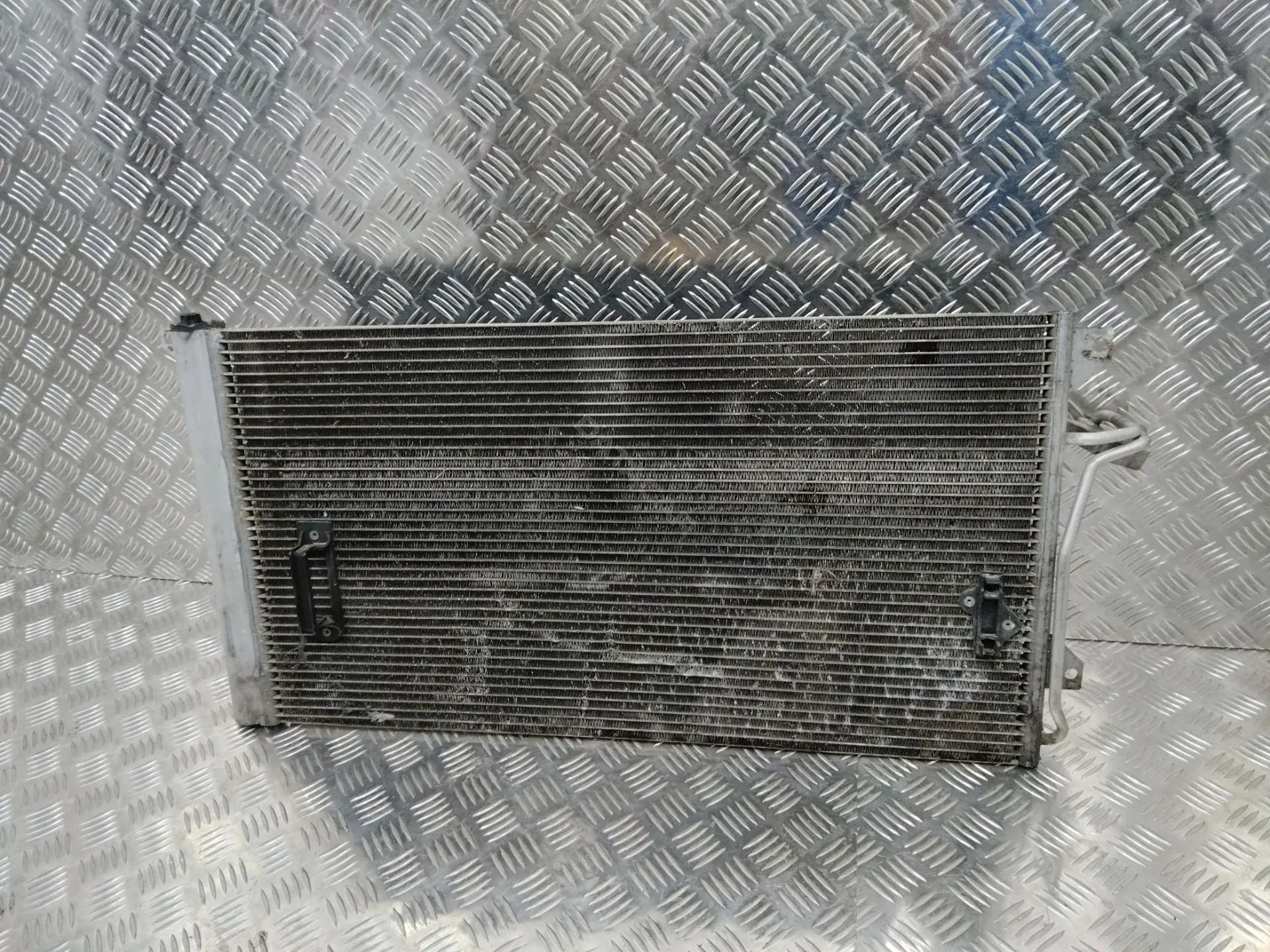 Радиатор кондиционера 7L0820411, 7L0820411G
