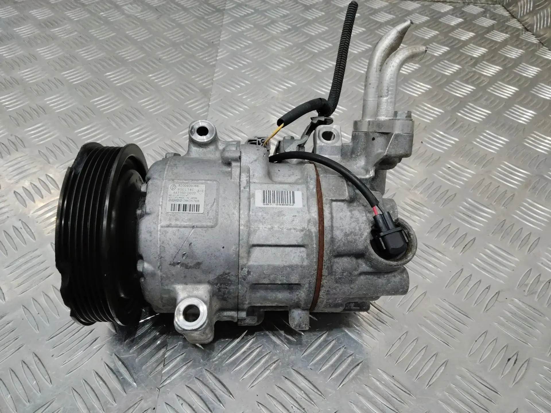 Компрессор кондиционера 8200939386