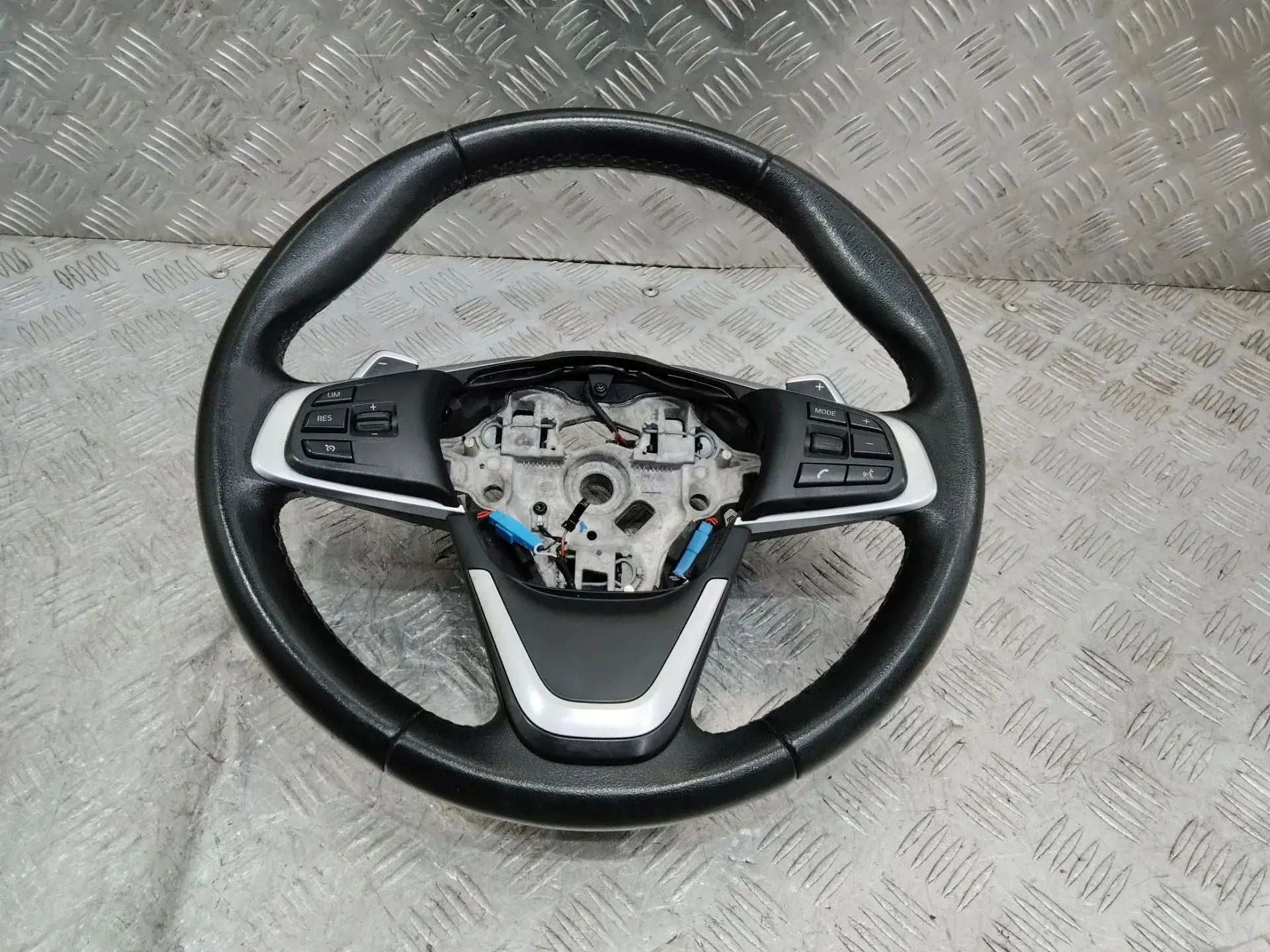 Руль SW686029902