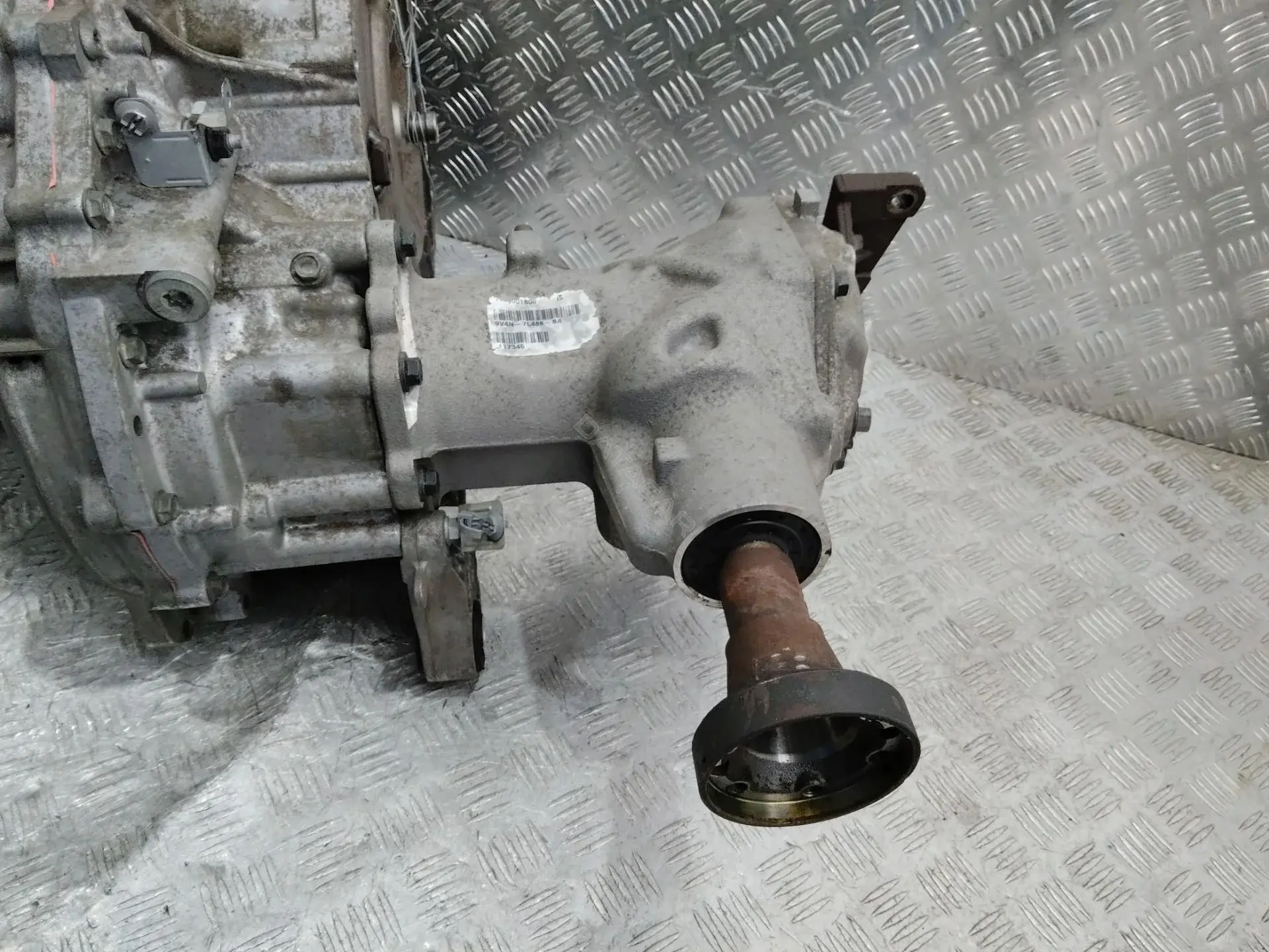 Раздаточная коробка 9V4N7L486BA