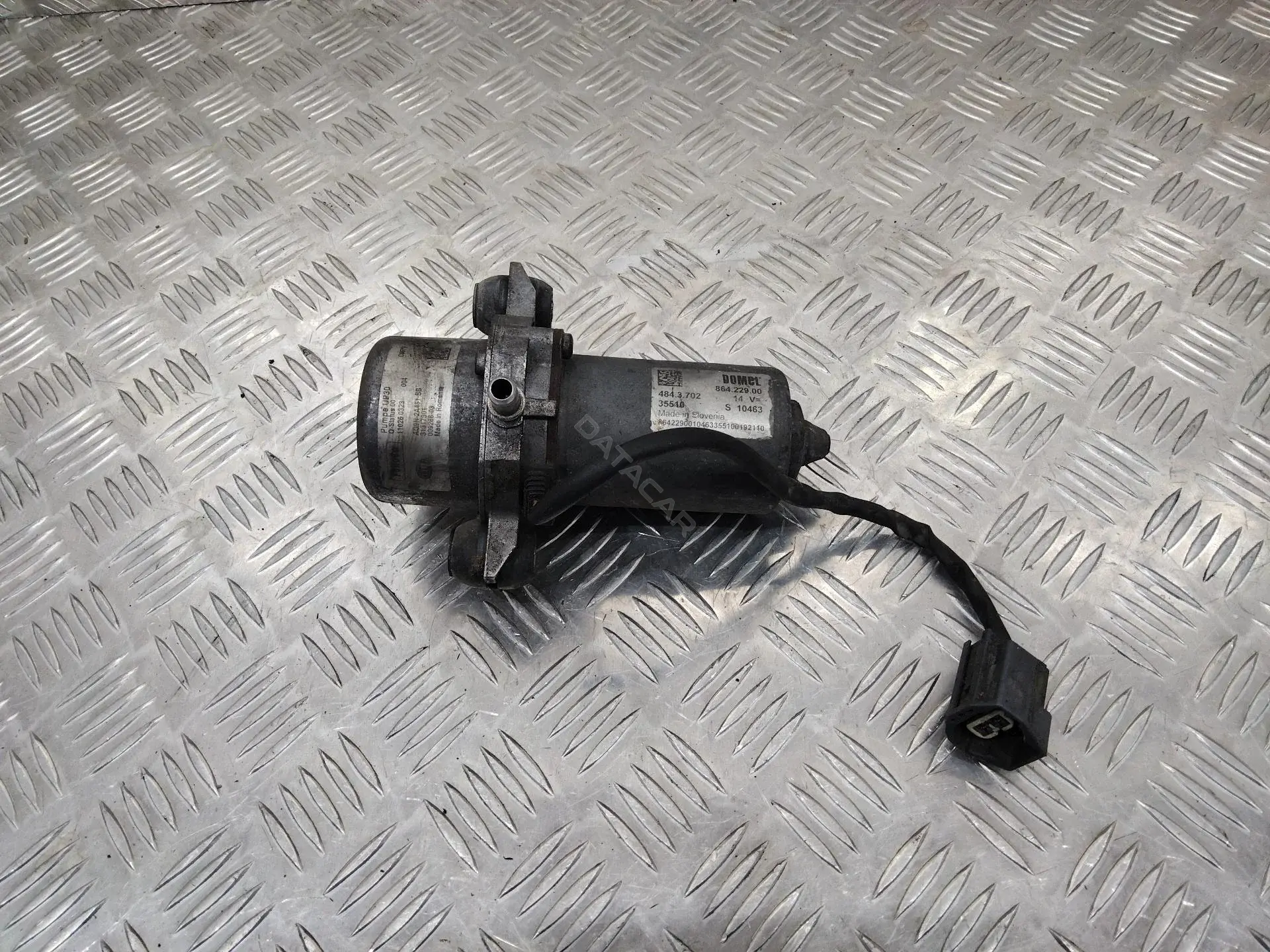 Вакуумный насос AG9N2A451BB