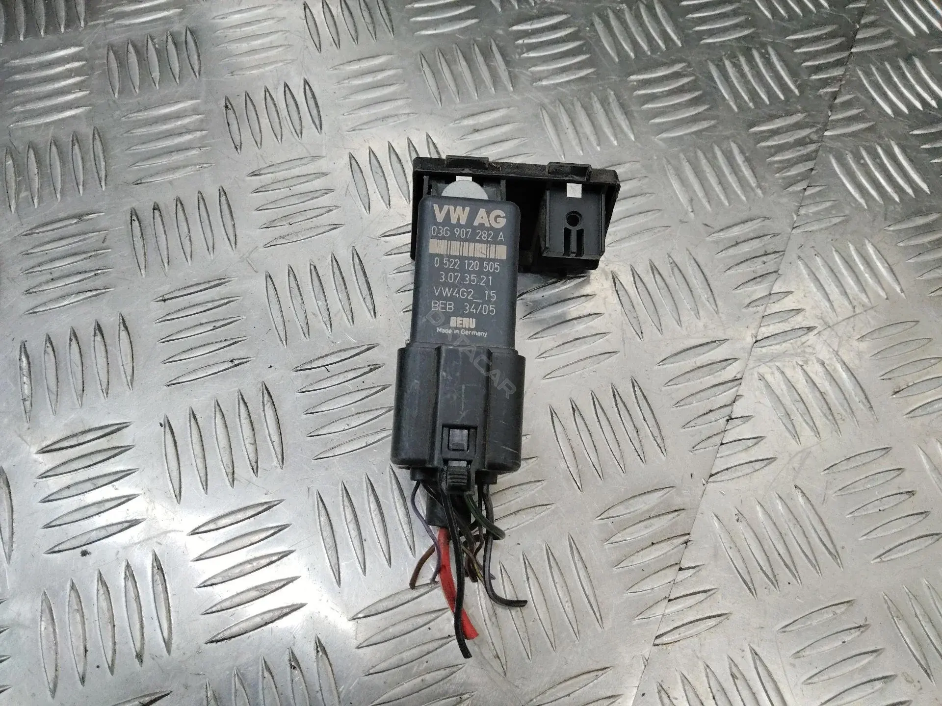 Реле свечей накала 03G907282