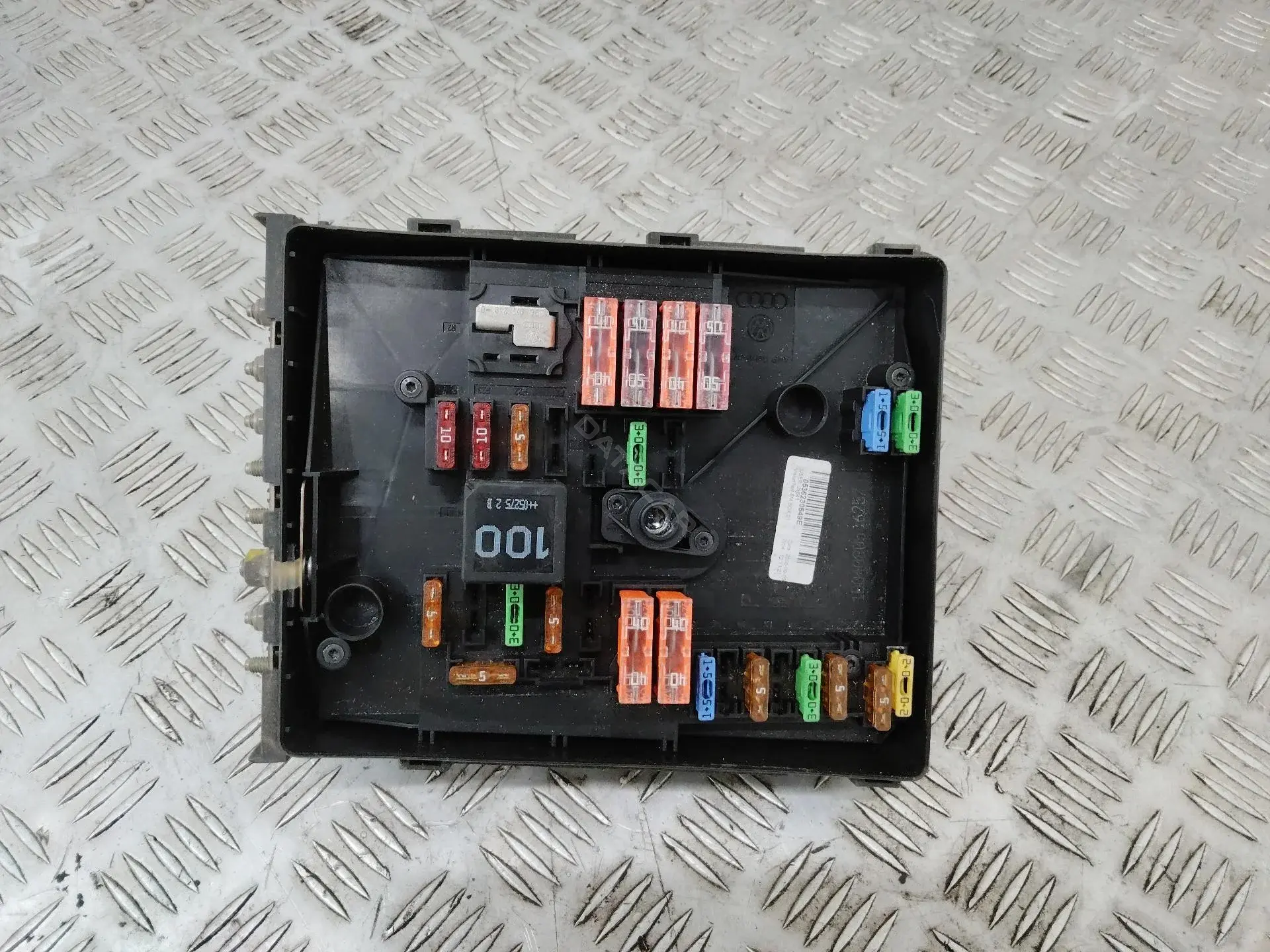 Блок предохранителей 0536230549E, 3C0971249