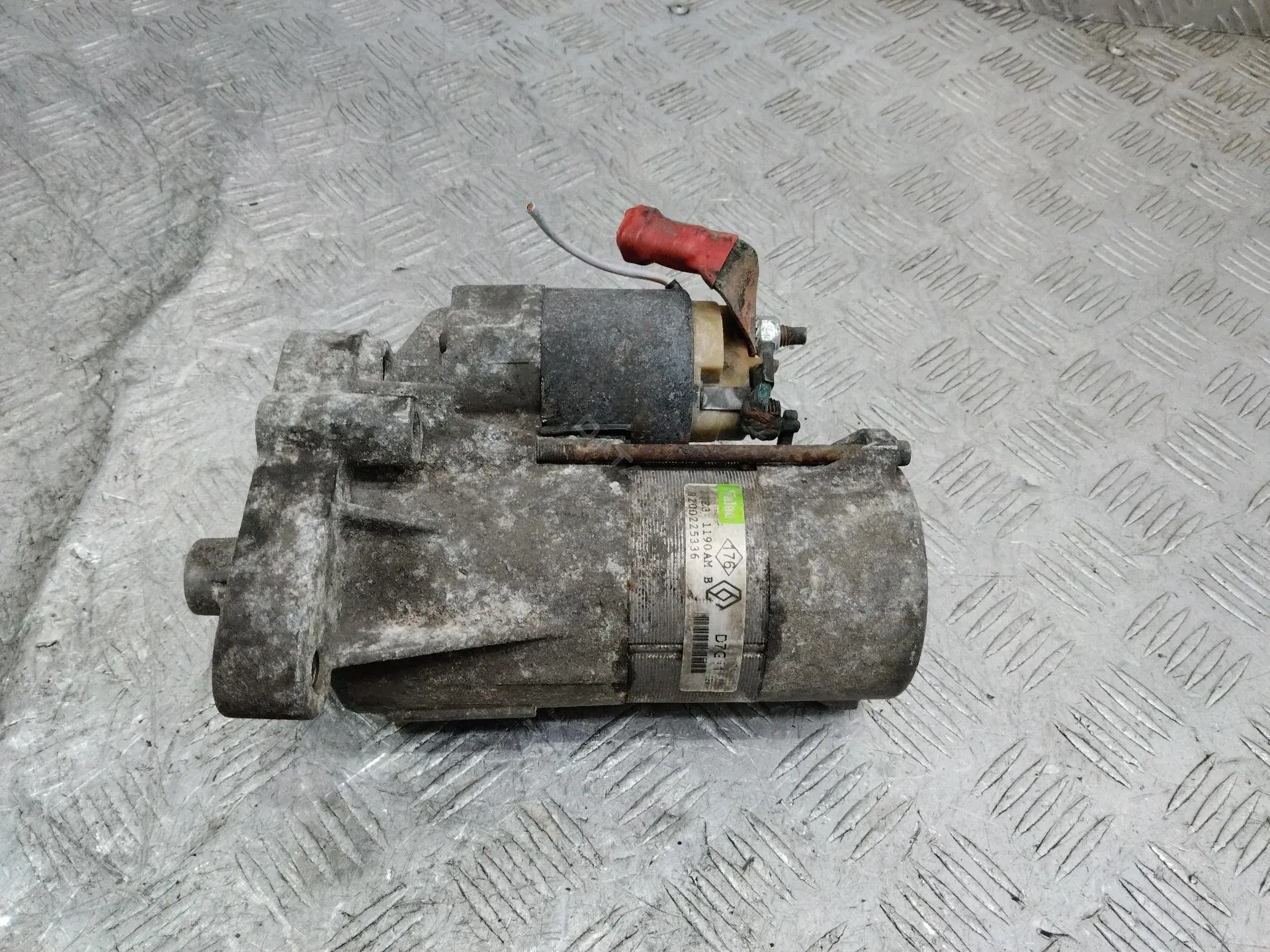Блок управления двигателем 8200225336