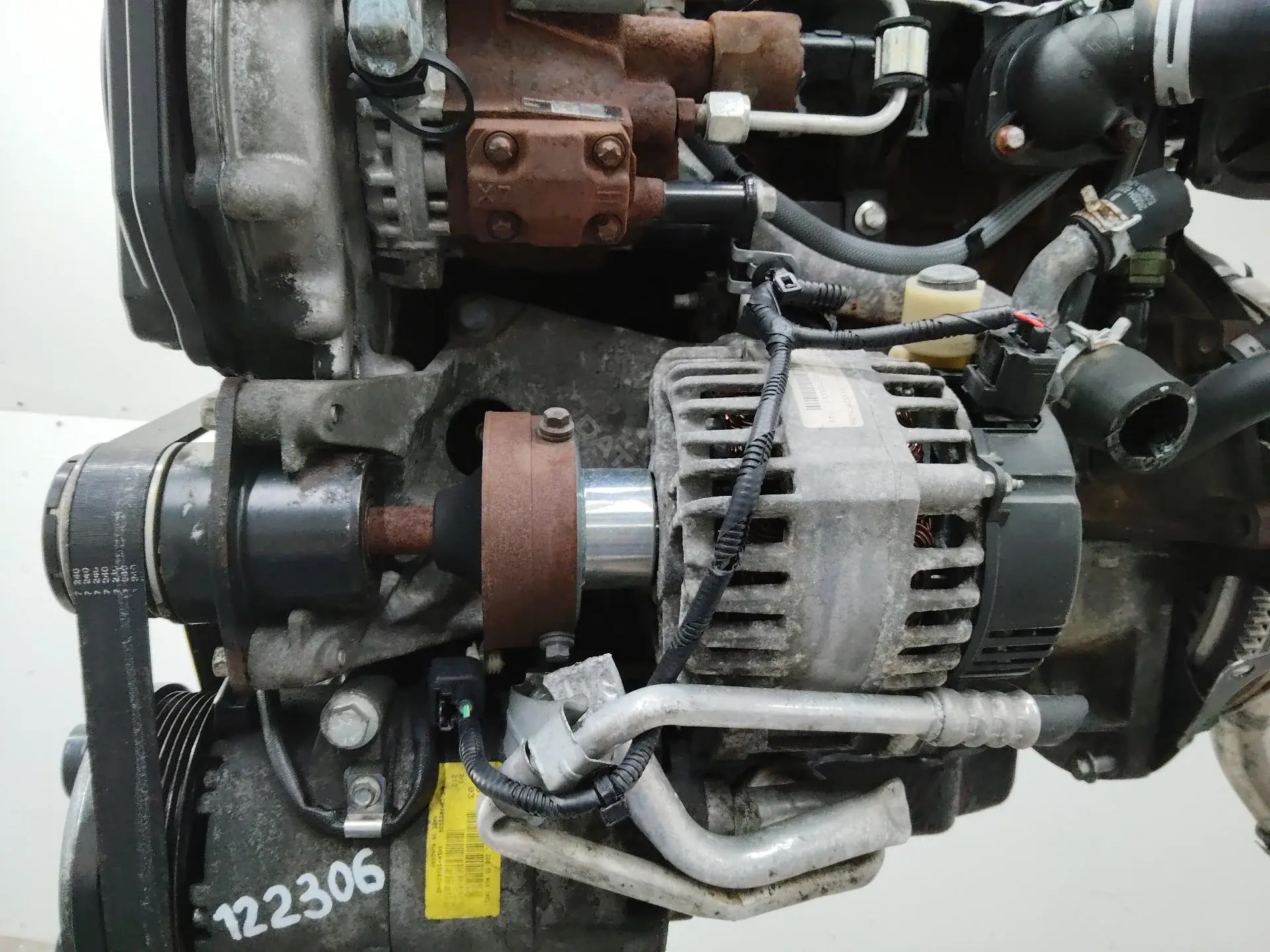 Генератор 4M5T10300LC