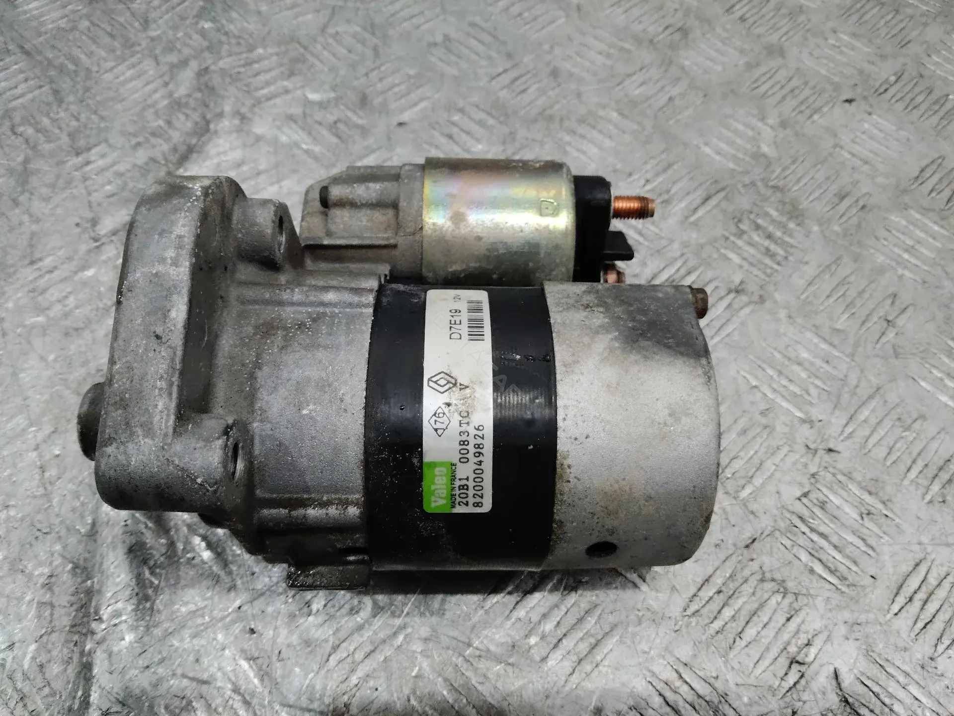 Стартер 8200049826