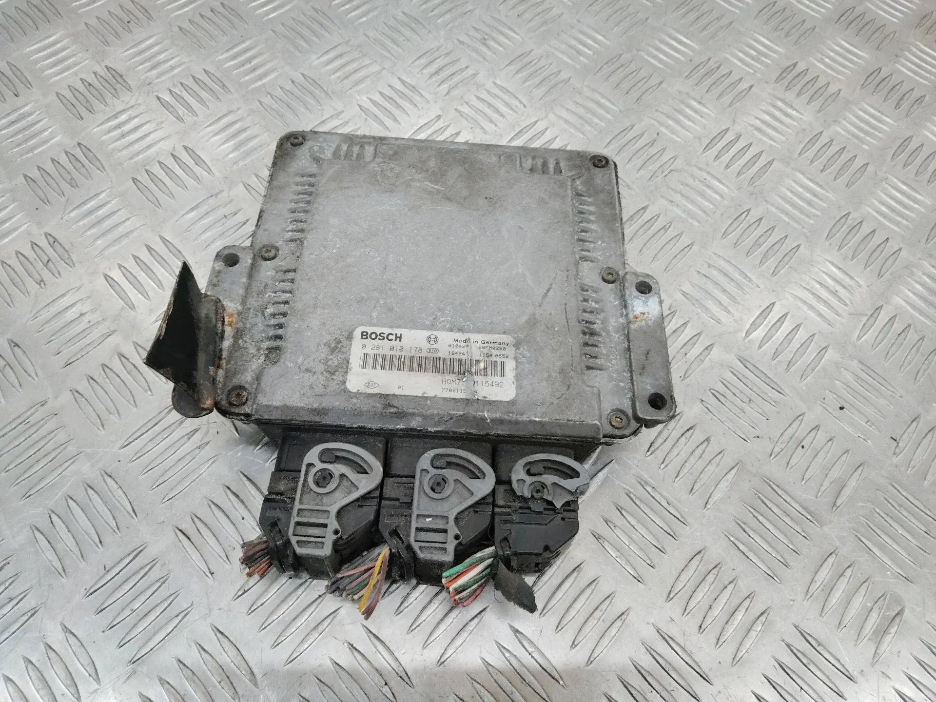 Блок управления двигателем 7700115492