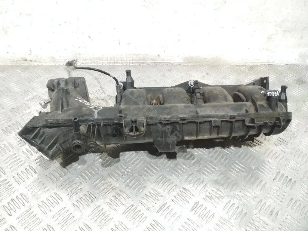 Коллектор впускной A2700900737