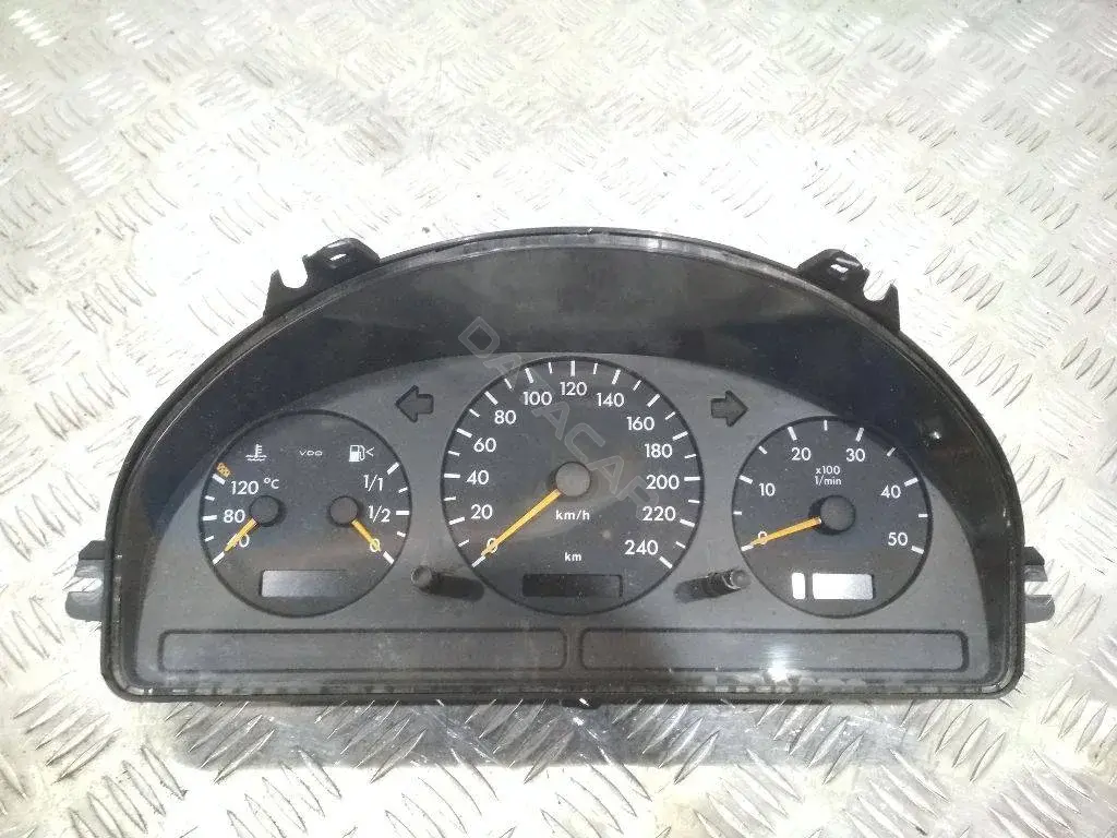 Панель приборов A1635404011