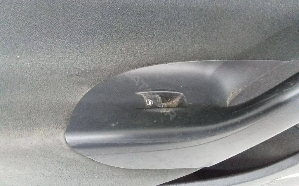 Кнопка стеклоподъемника 4448137