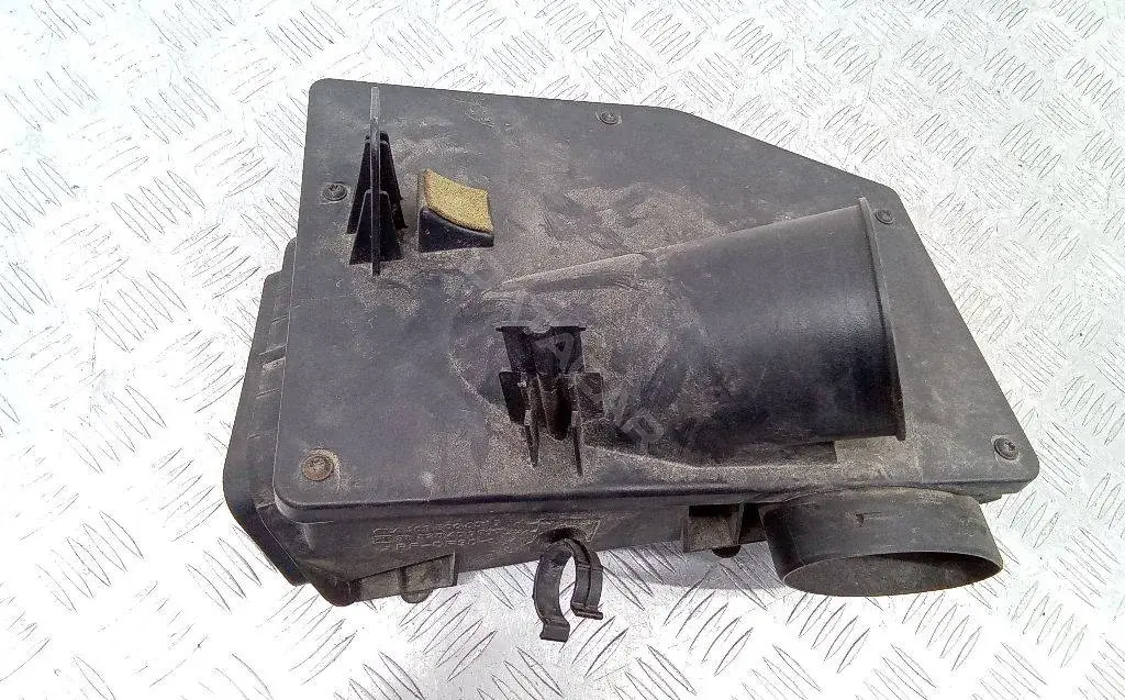 Корпус воздушного фильтра A1635000016