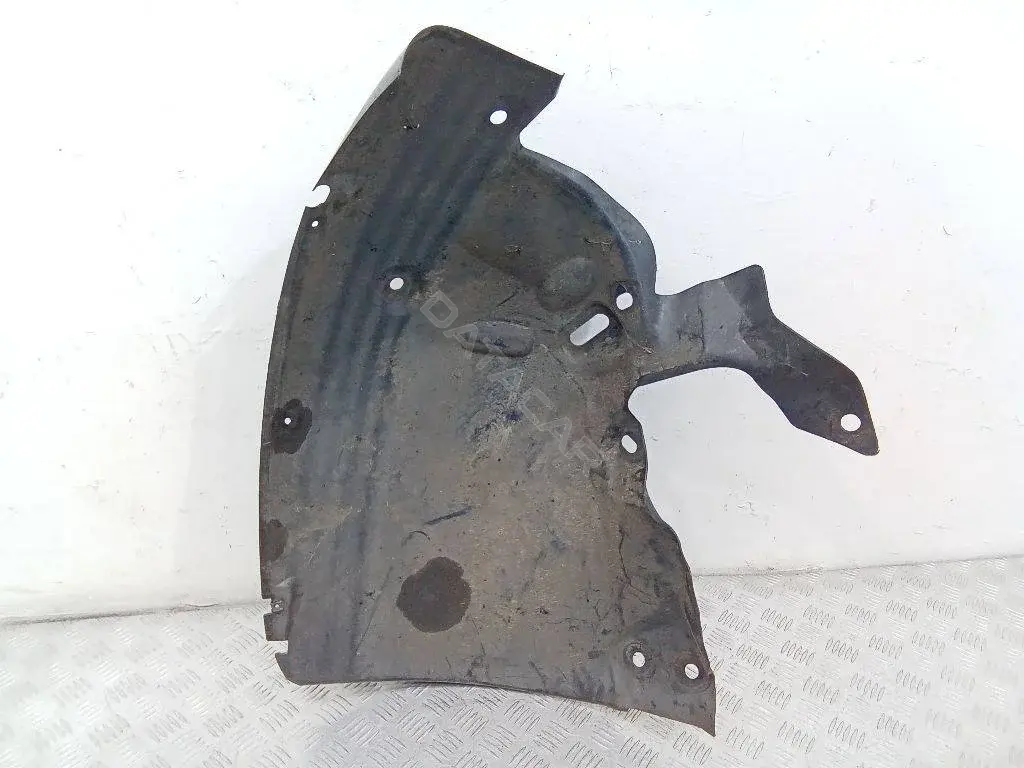 Подкрылок 638450016R