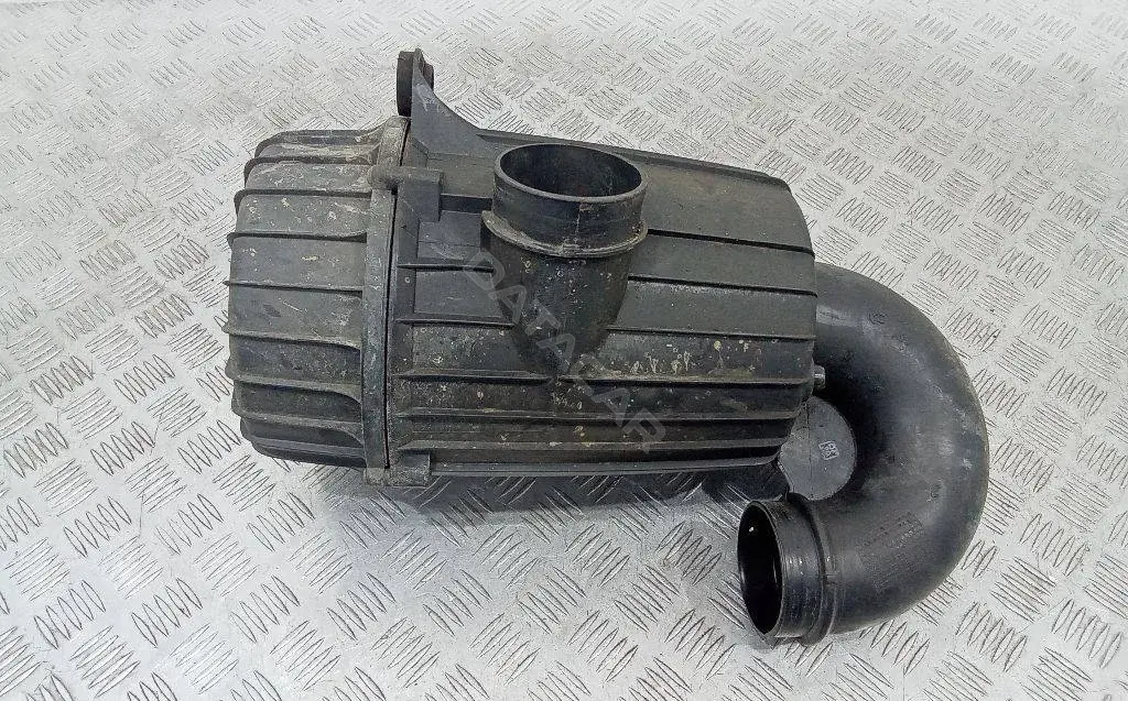 Корпус воздушного фильтра 1349549080