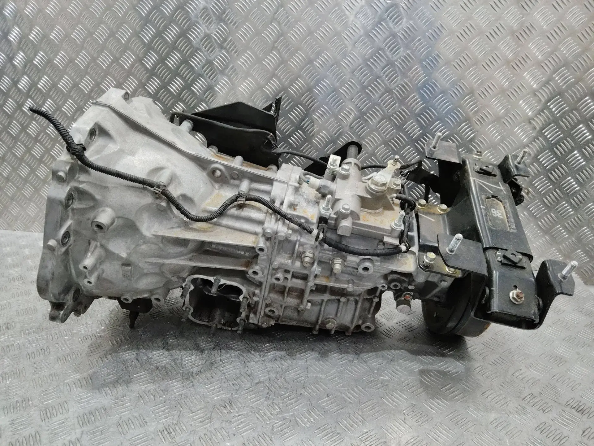 Механическая коробка передач (МКПП) M0J01-M1355916, MVC