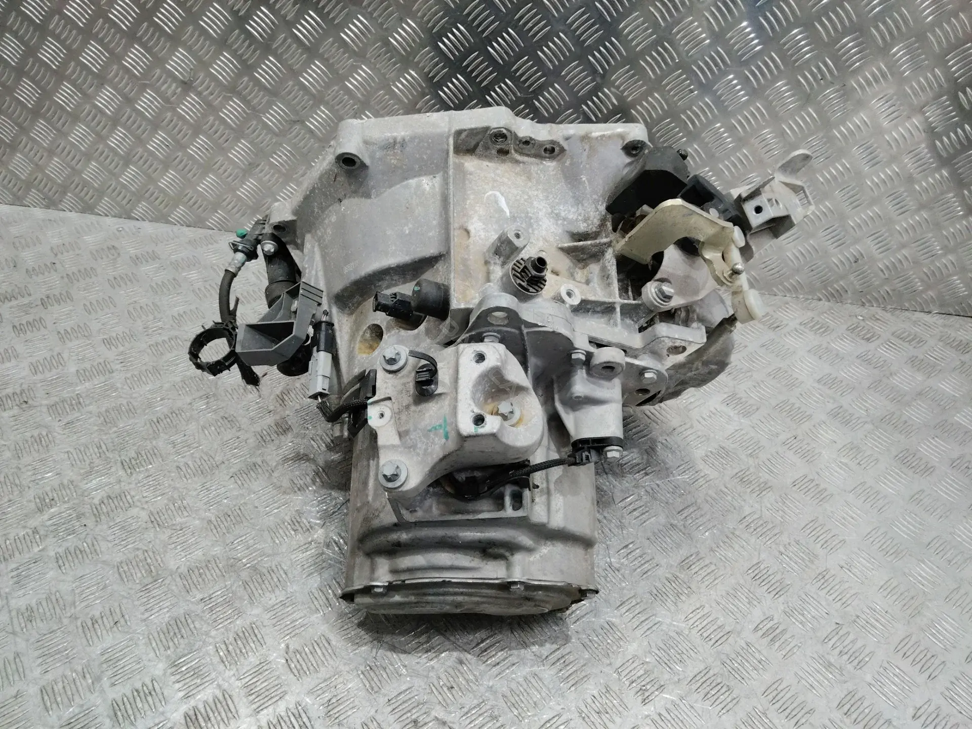 Механическая коробка передач (МКПП) 20V256