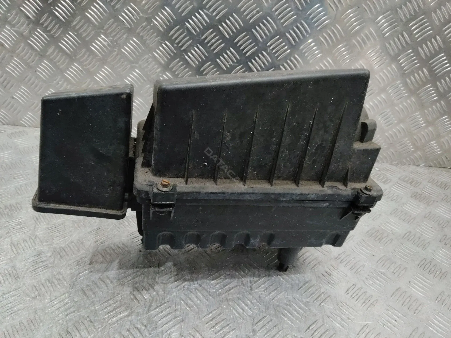 Корпус воздушного фильтра 98AB9F763LE