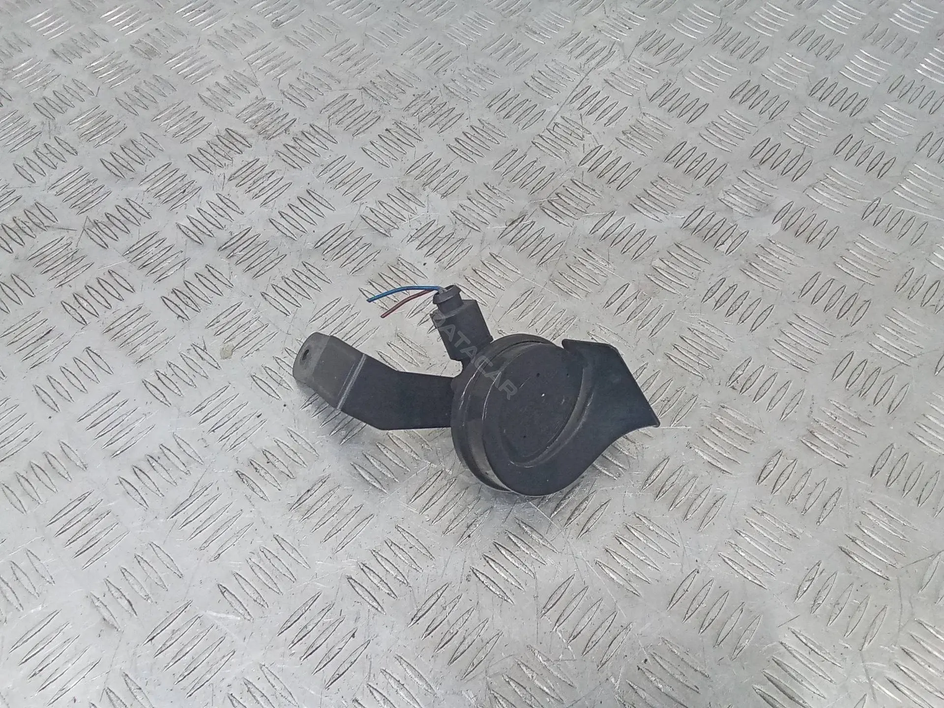 Звуковой сигнал 8U0951210