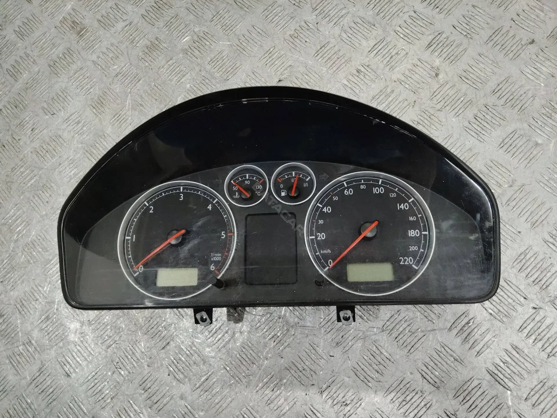 Панель приборов 7M3920800