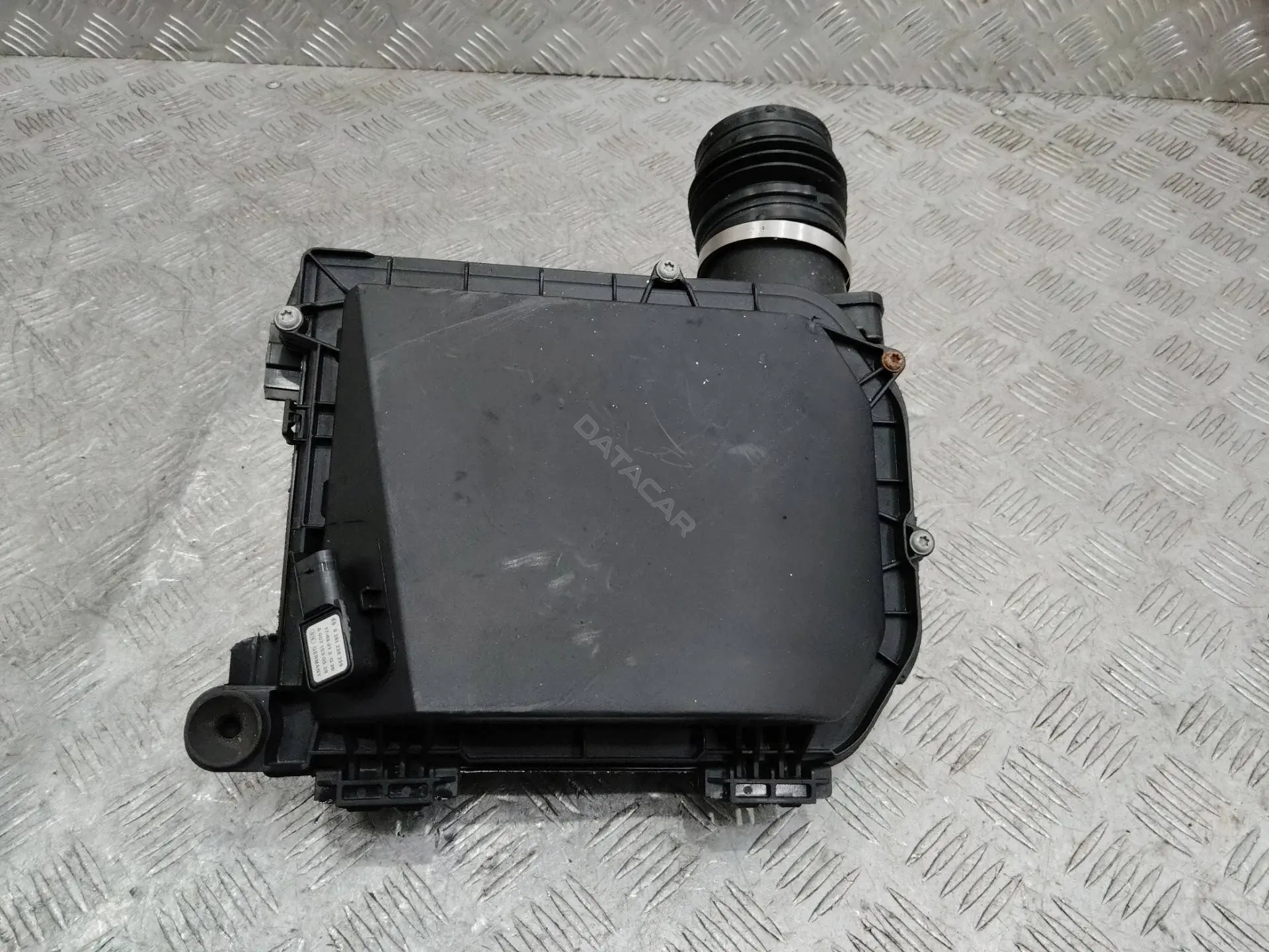 Корпус воздушного фильтра A2760903801