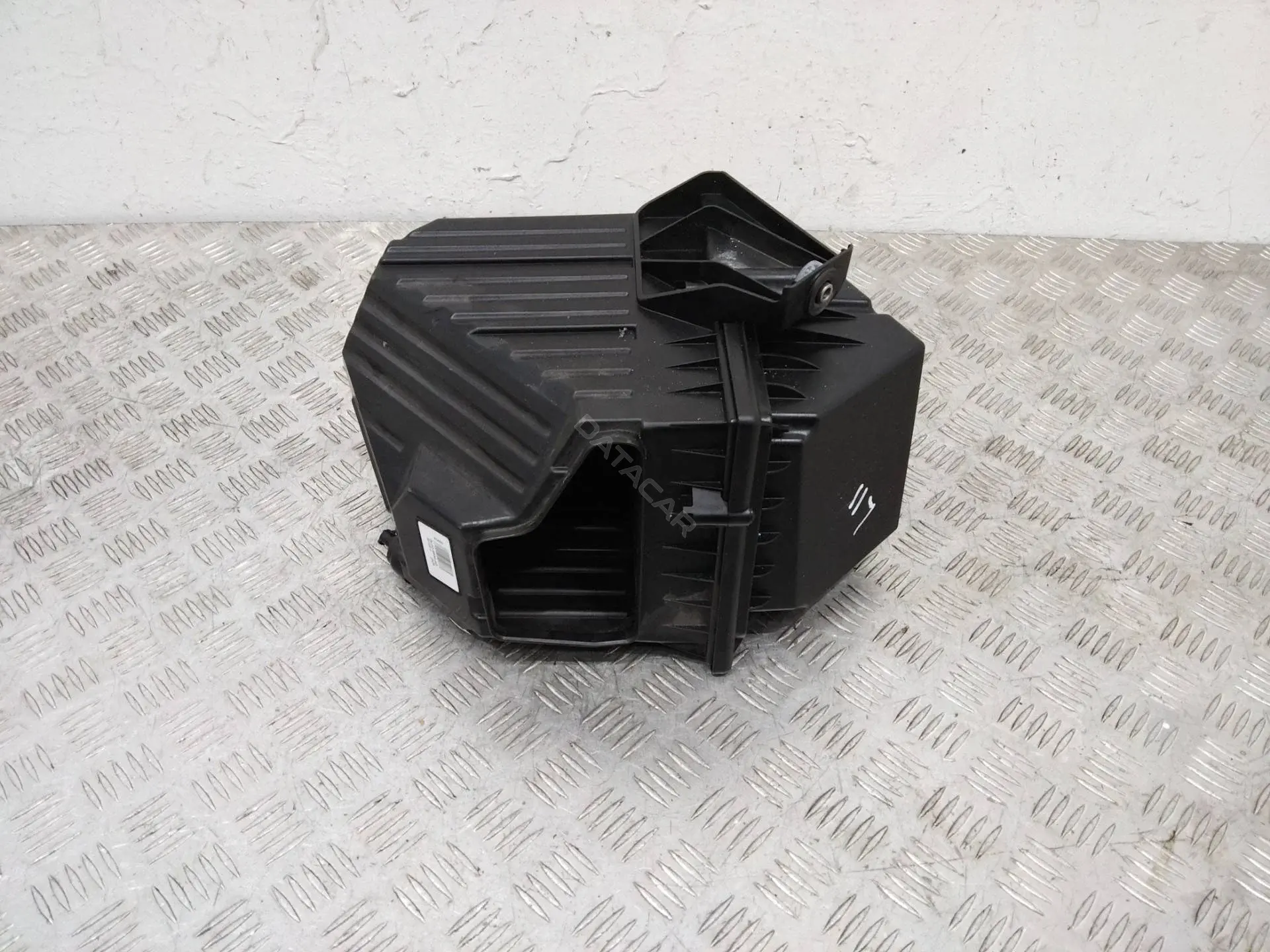 Корпус воздушного фильтра GJ329600AD