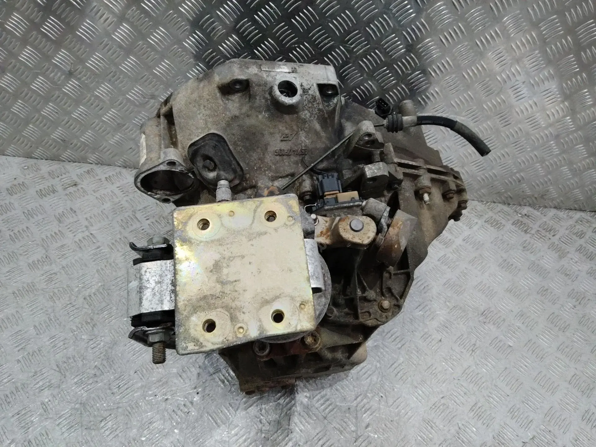 Механическая коробка передач (МКПП) 957T7002AC