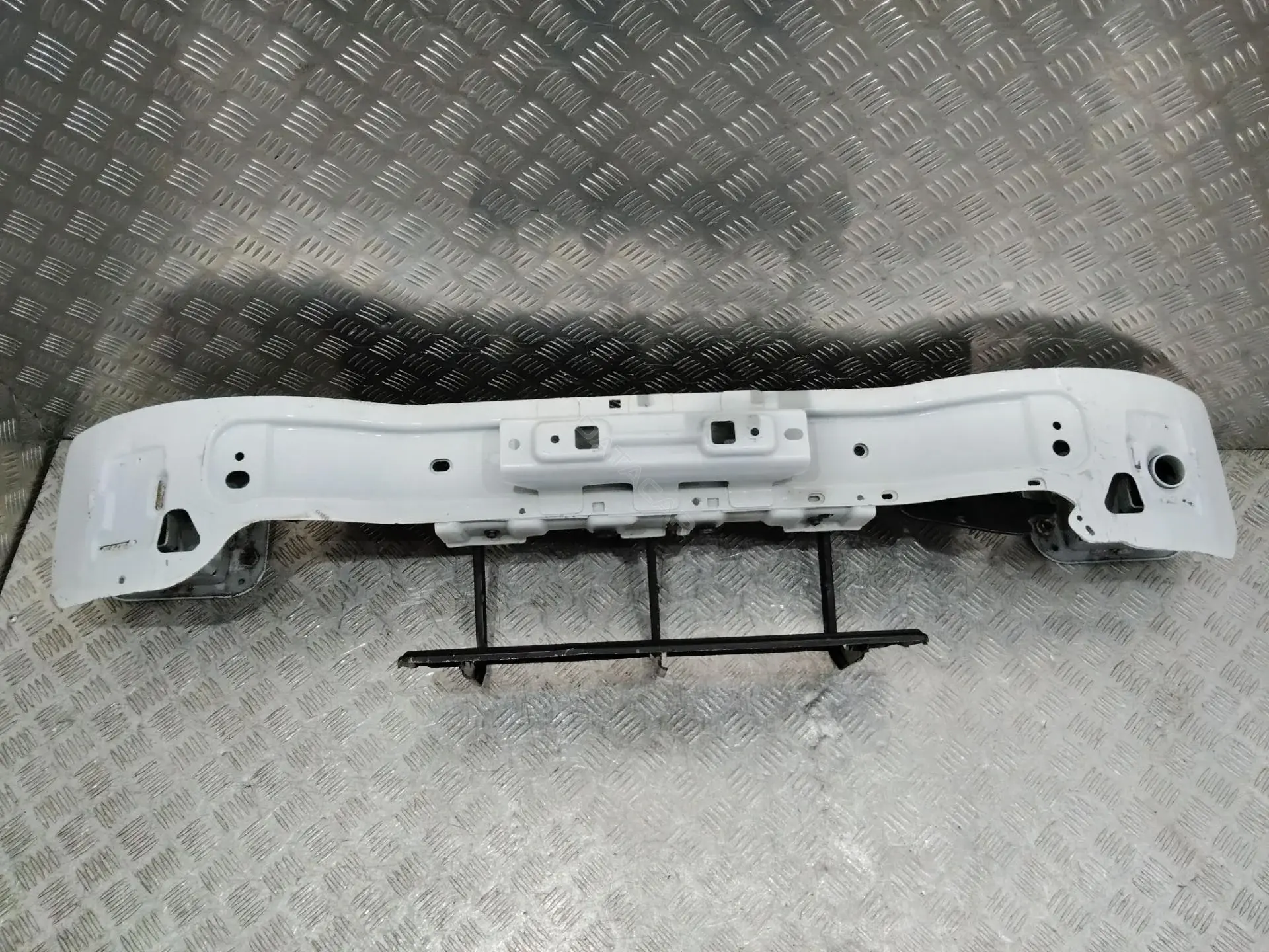 Усилитель бампера BK21V109A26