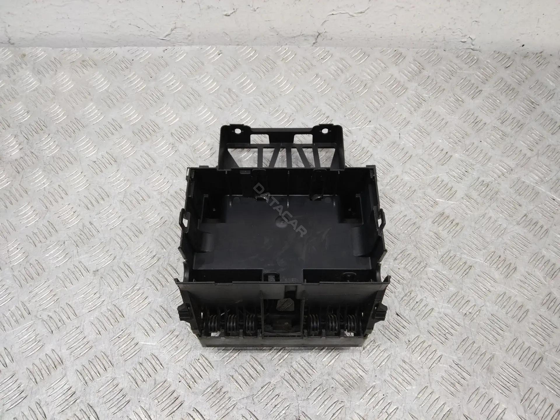 Блок предохранителей 6C1T14C445AB