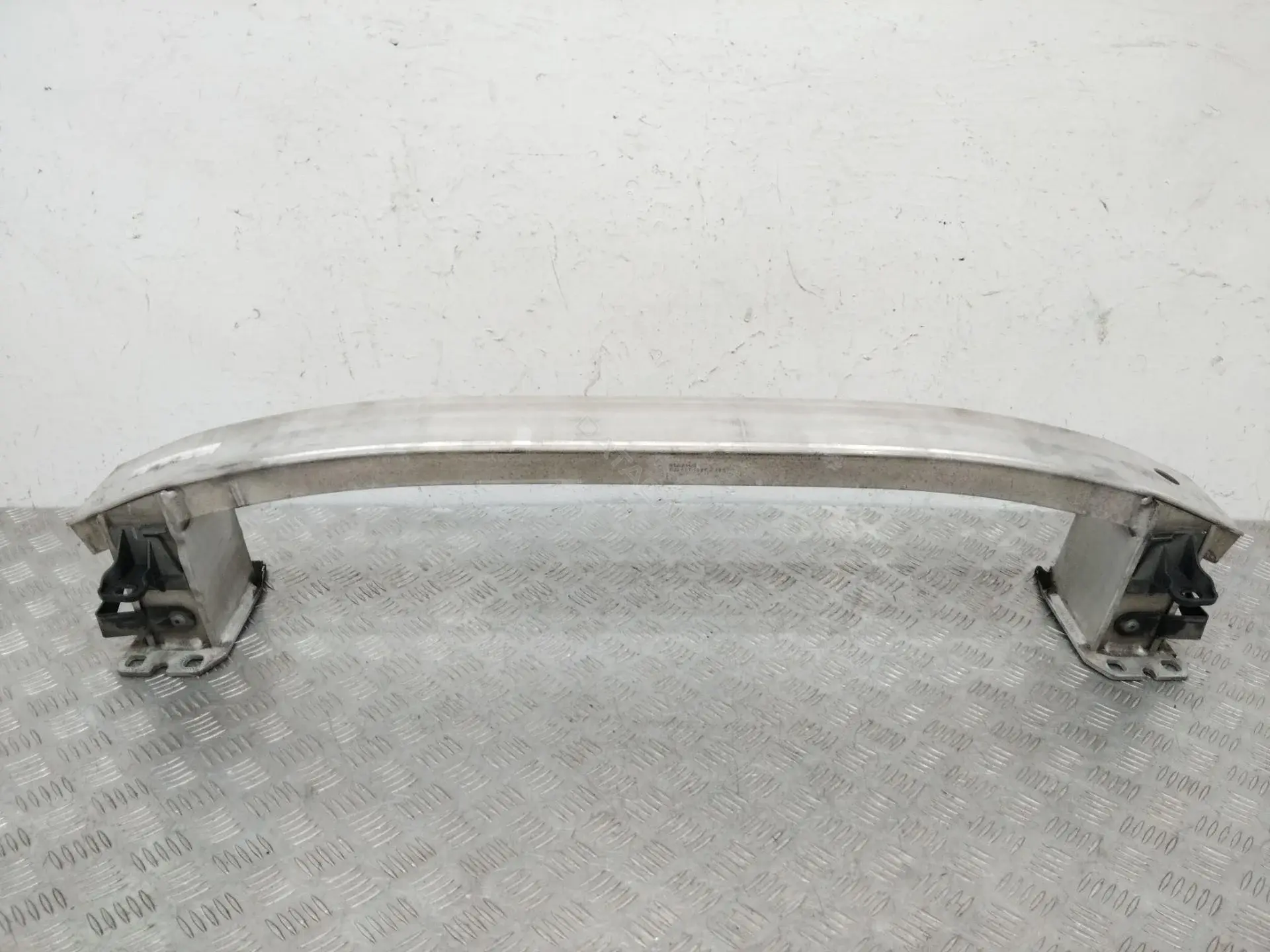 Усилитель бампера 8U0807109C