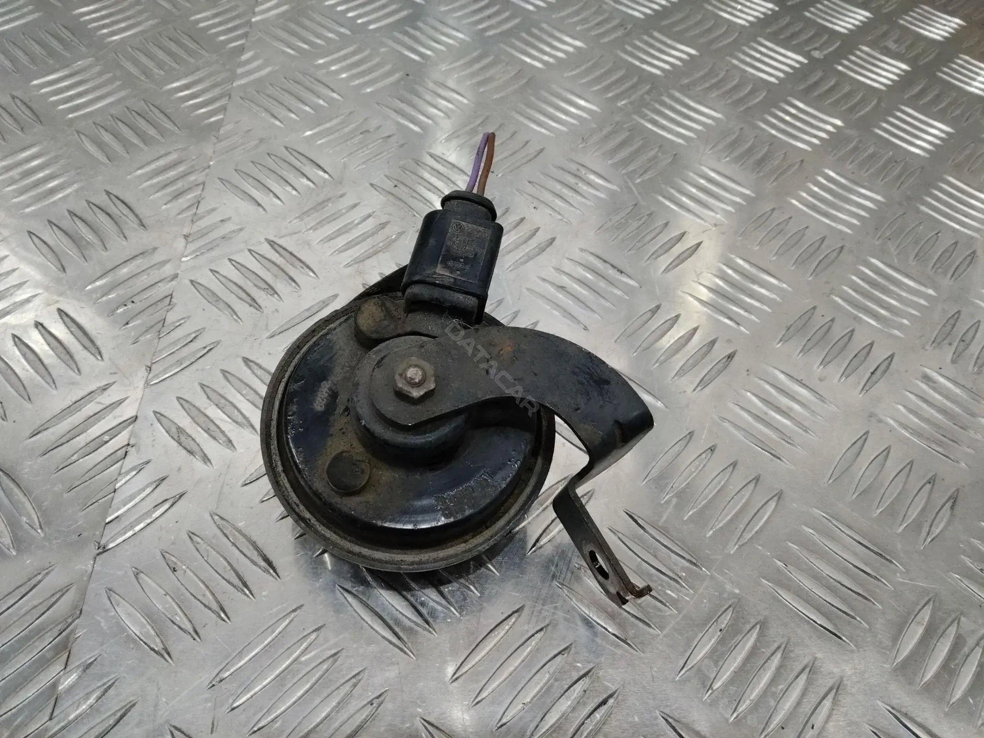 Звуковой сигнал 7L0951221