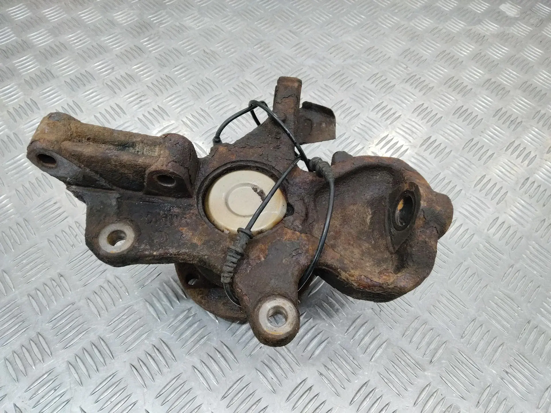 Поворотный кулак 10068982