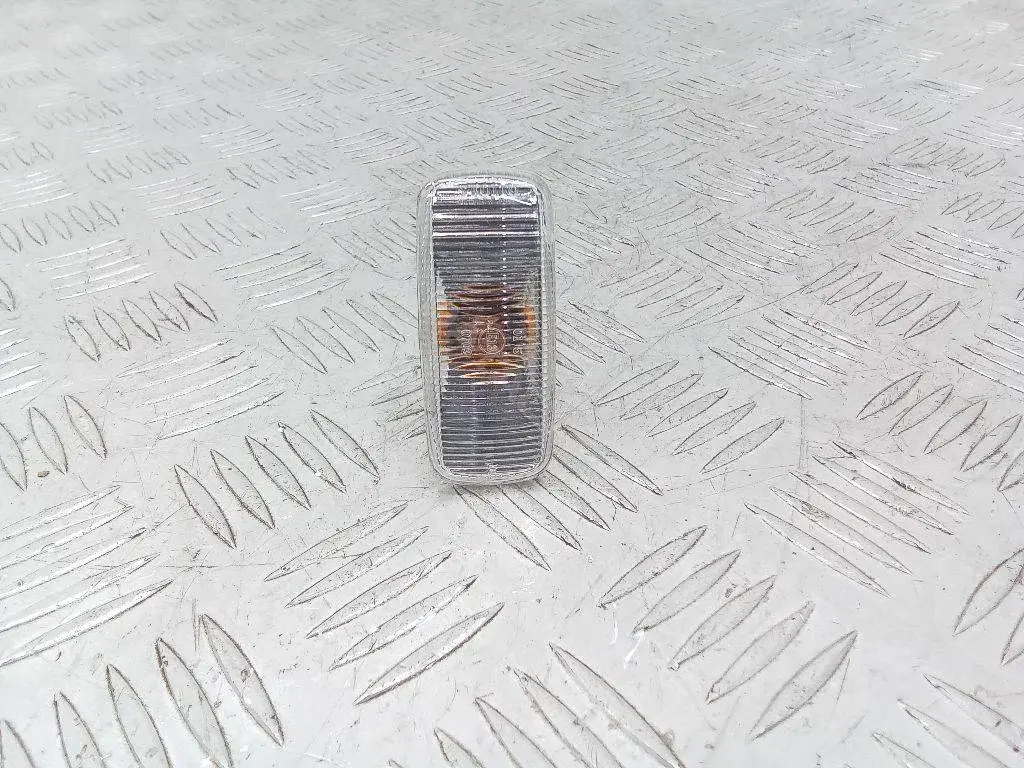 Повторитель передний 4464658