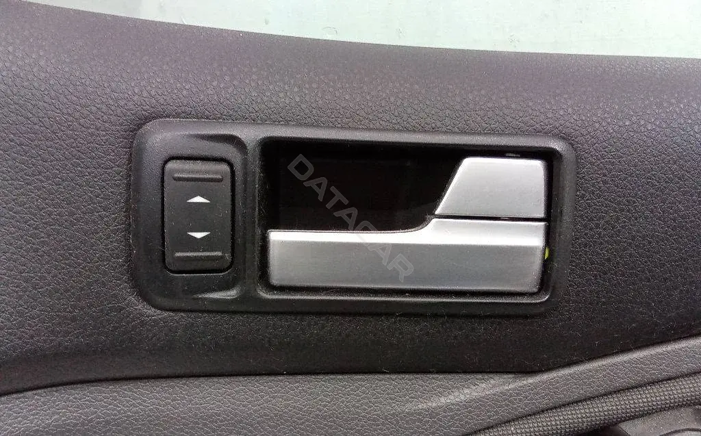 Ручка двери 3M51R22600