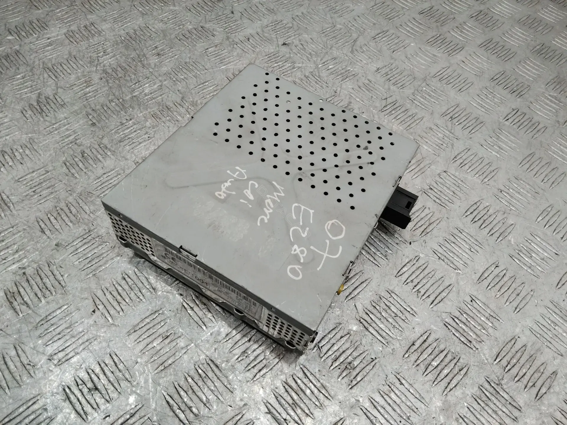 Усилитель музыкальный A2118706689
