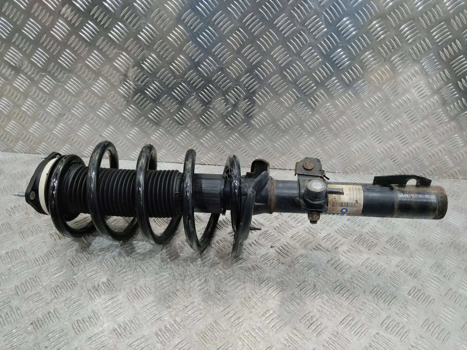 Амортизаторы BK31-18045-HC