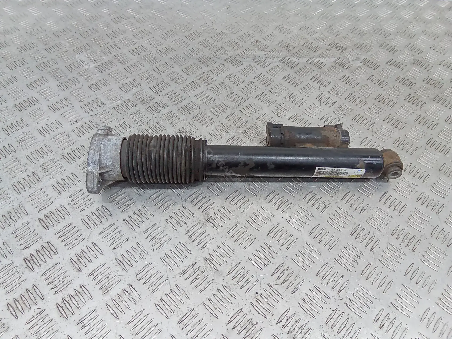 Амортизаторы A2533205500