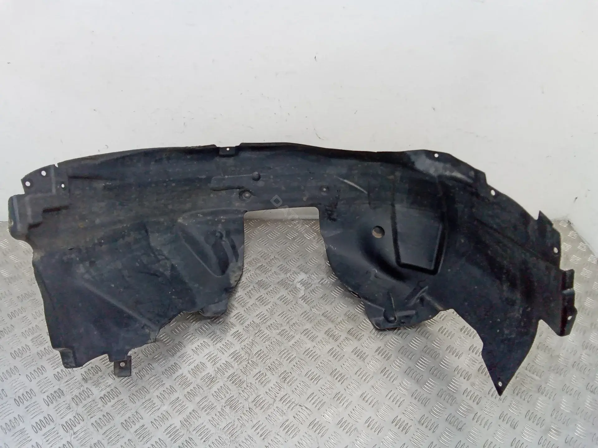 Подкрылок FR3B16A562AE