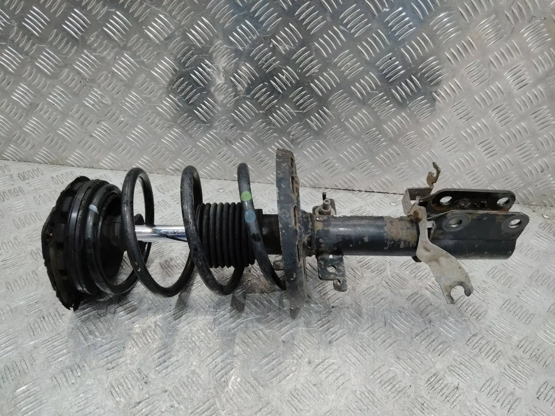 Амортизаторы 543020008R