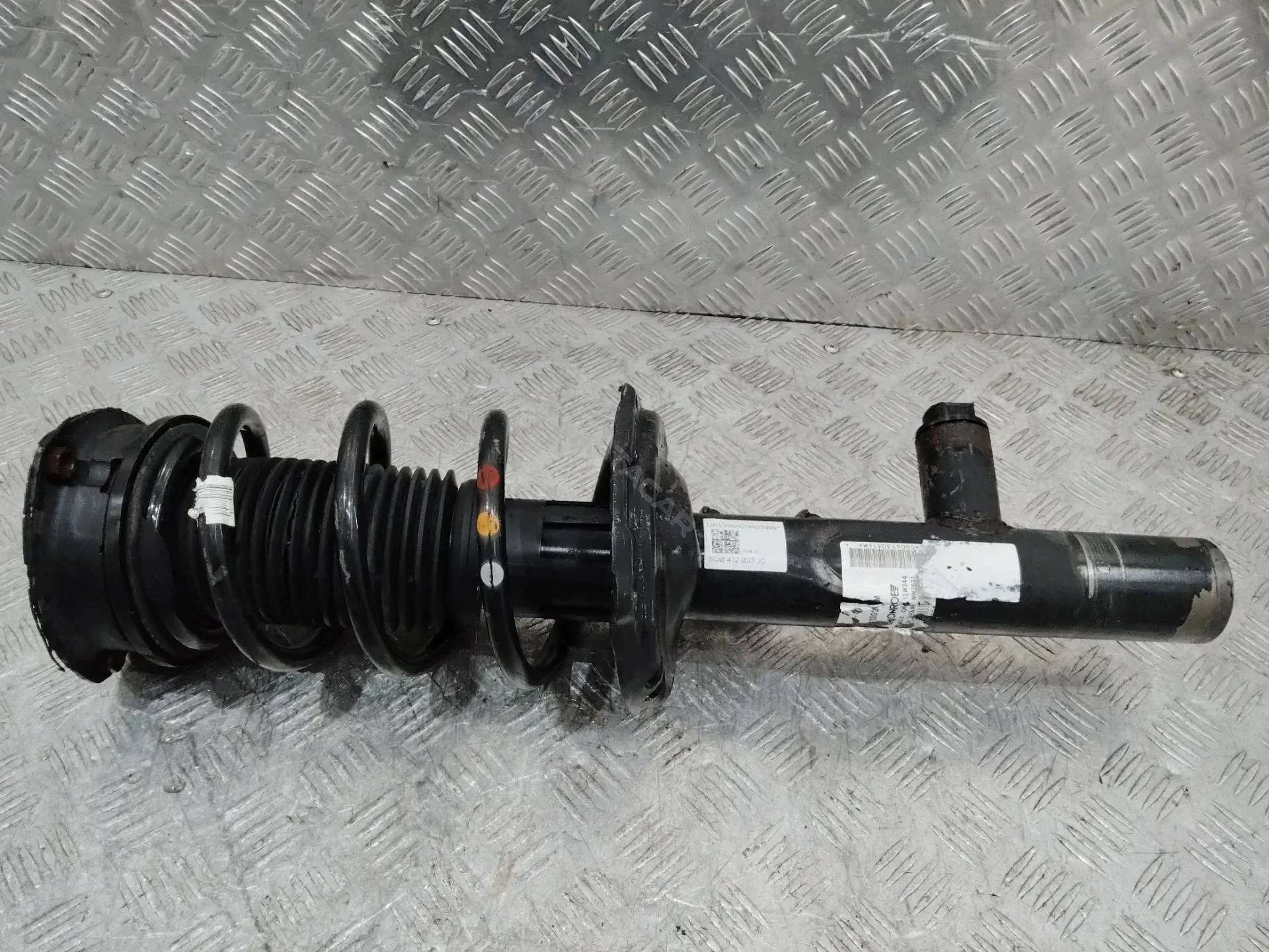 Амортизаторы 5Q0412037