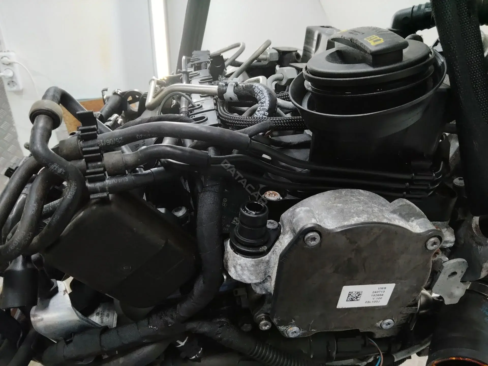 Регулятор давления топлива 057130764AB
