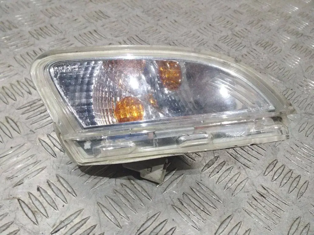 Поворотник 261608090R