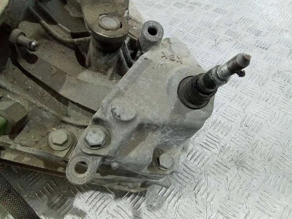 Балка подвески 4443257