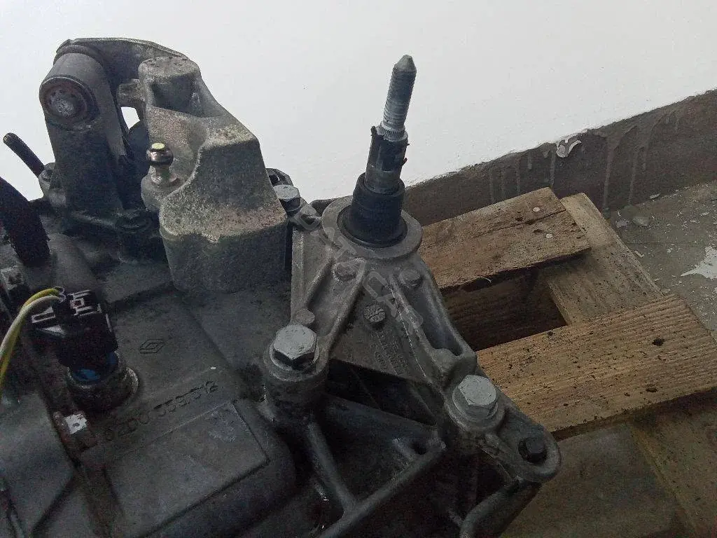 Балка подвески 8200072522