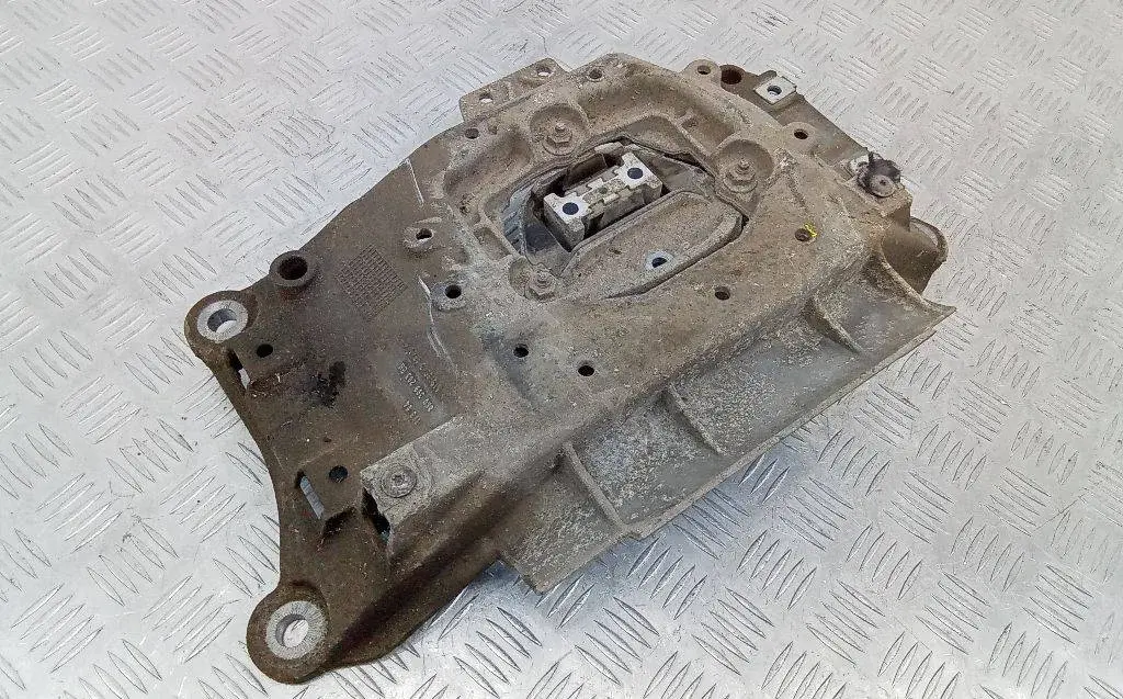 Балка подвески 8K0399263
