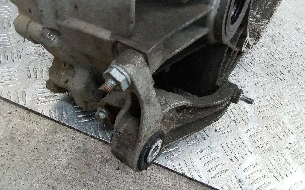 Балка подвески 3M51-6P093-AE