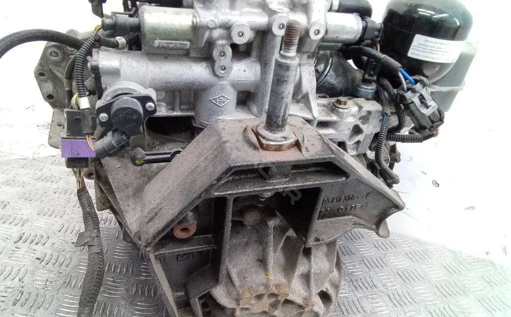 Балка подвески 8200417320