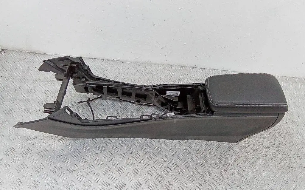 Подлокотник A1766804801
