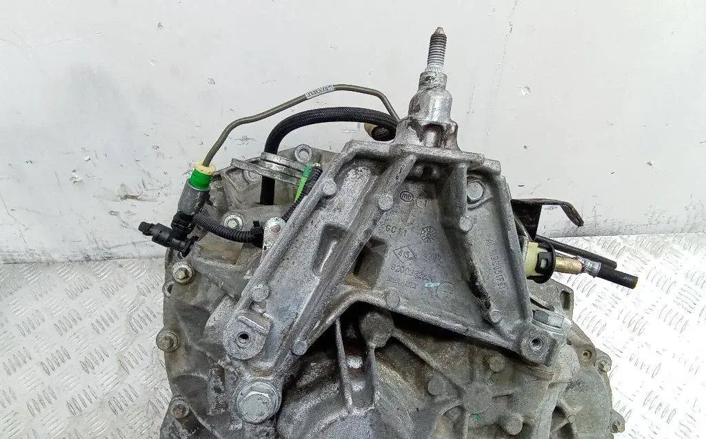 Балка подвески 8200292830