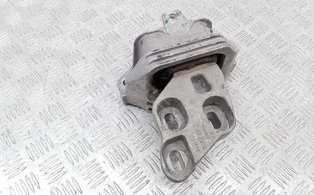 Балка подвески A2462400617
