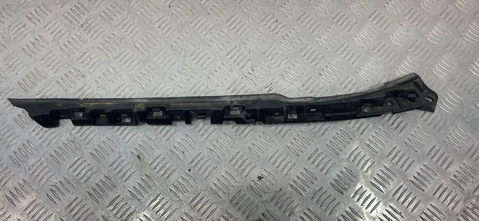 Кронштейн крыла 638A87556R
