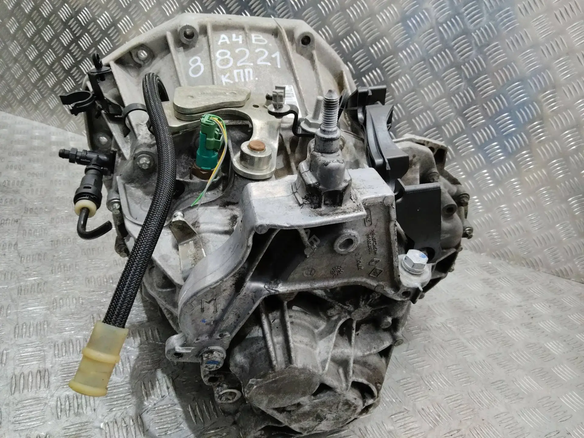 Балка подвески 112470006N
